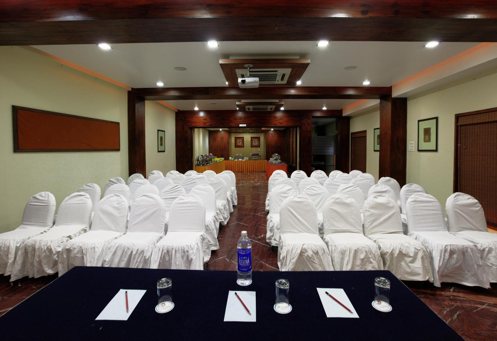 Hotel Mayura Rāipur Exteriér fotografie
