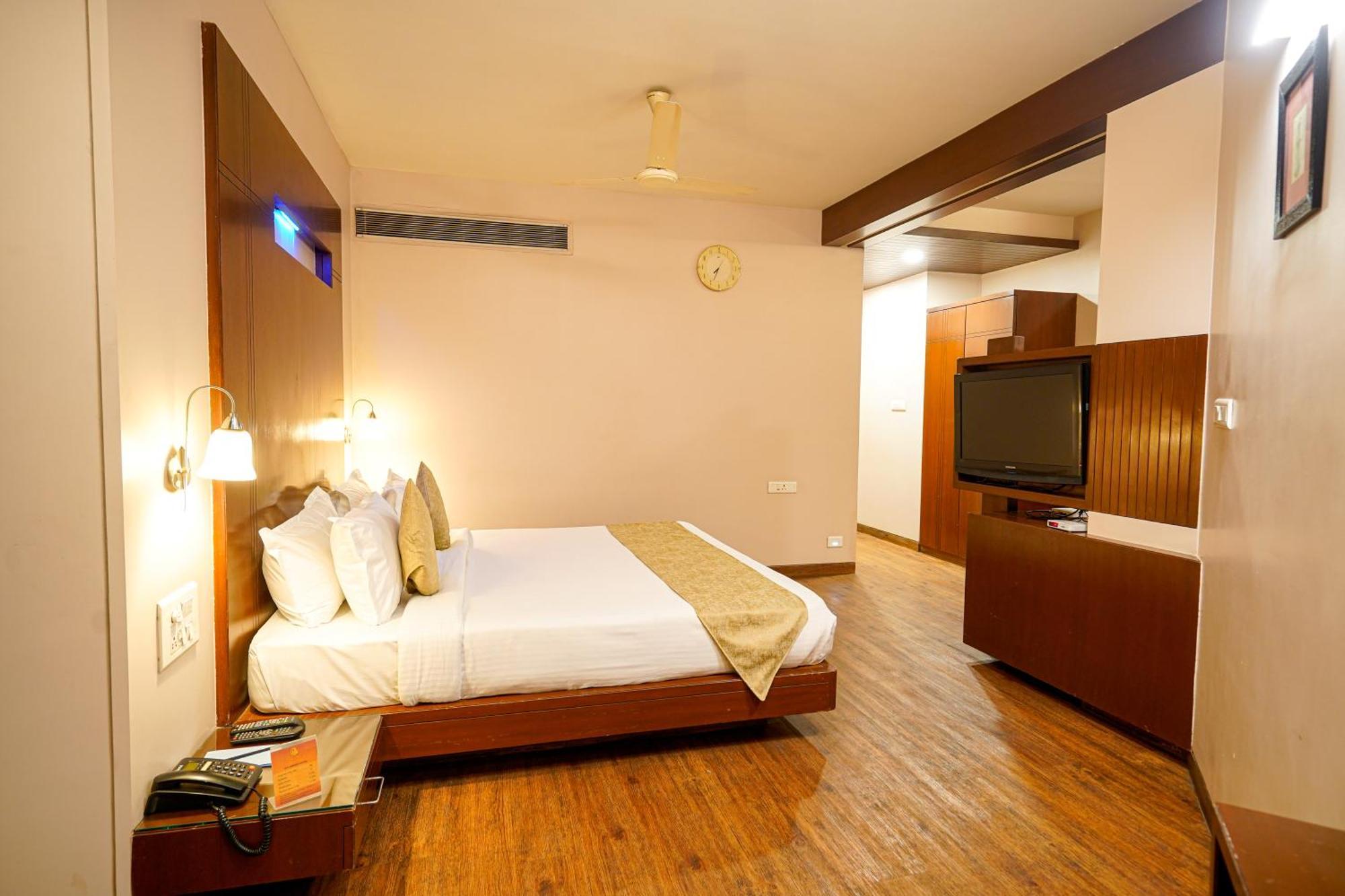 Hotel Mayura Rāipur Exteriér fotografie
